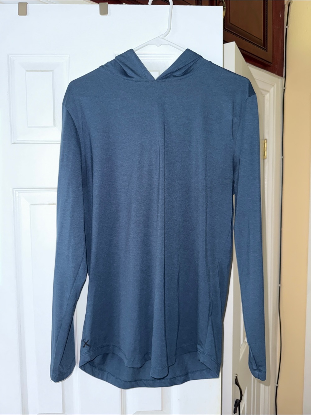 Cuts Clothing Hooded Long Sleeve Curve Hem